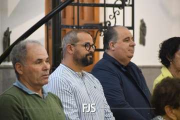 Lomo Magullo le da la bienvenida a su nuevo párroco/Francisco Javier Santana.